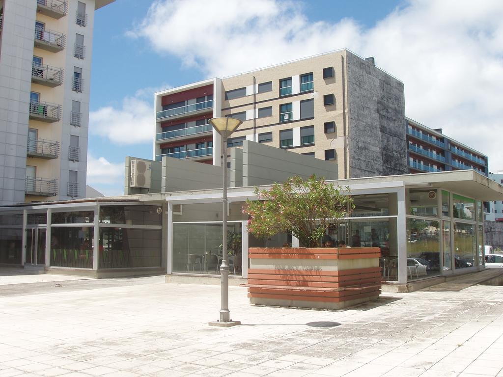 Apartment T3 In Downtown With Sea View Ponta Delgada Rum bild