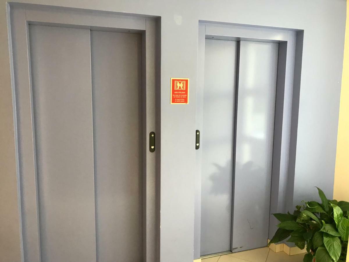 Apartment T3 In Downtown With Sea View Ponta Delgada Exteriör bild